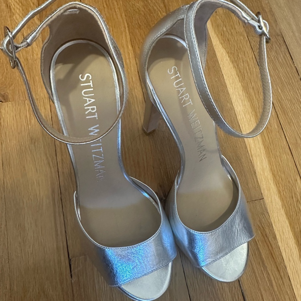 Stuart Weitzman Metallic Silver Platform Heels - Picture 2 of 8